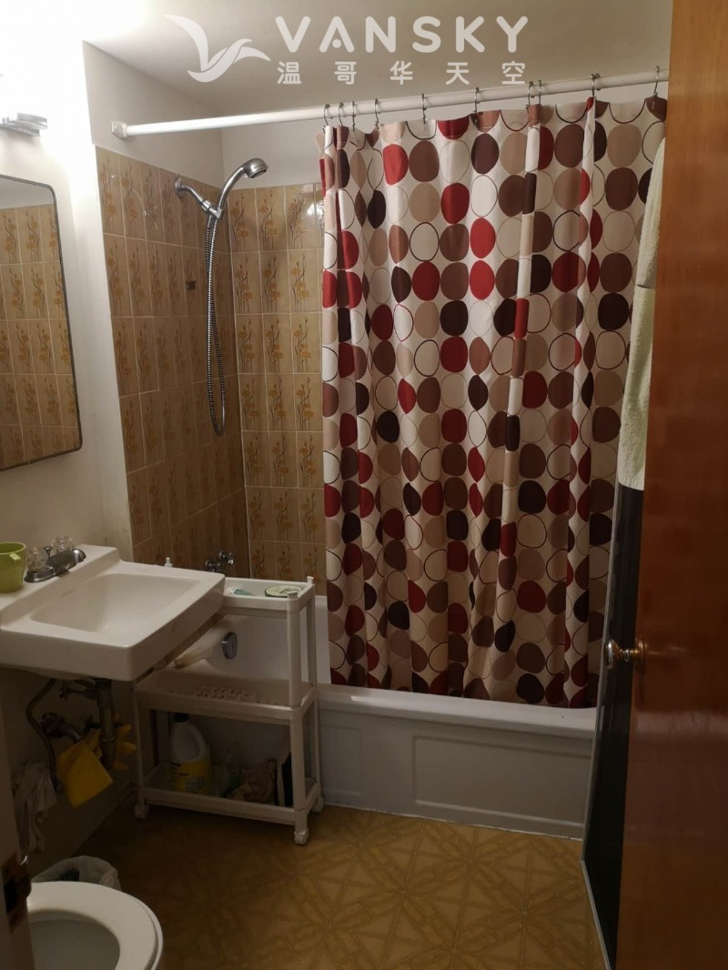 230211194650_bath room.jpg
